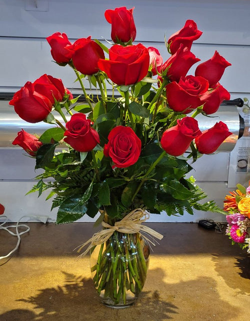 Bouquet Élégance Royale avec Vase – ROYAL SENTIMENT