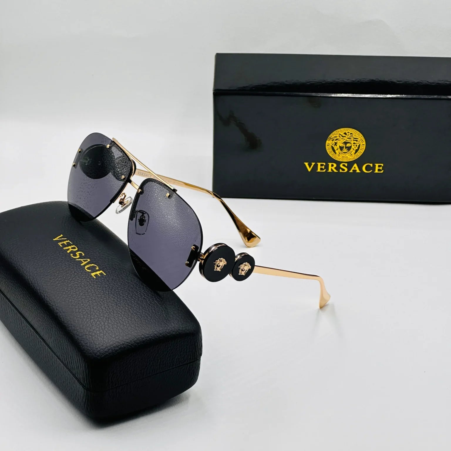 VERSACE