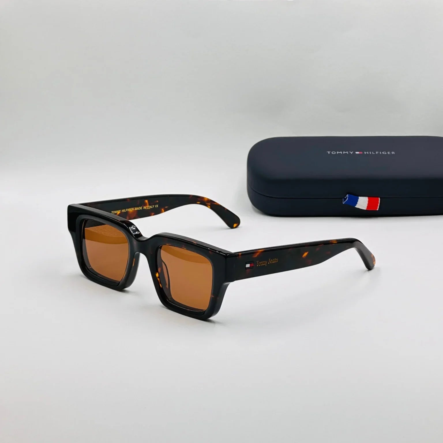 TOMY HILFIGER TH1828