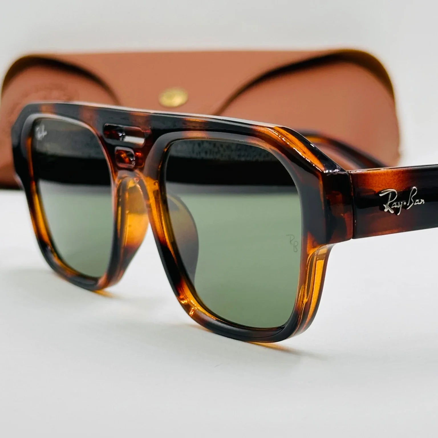 RAY-BAN RB4397
