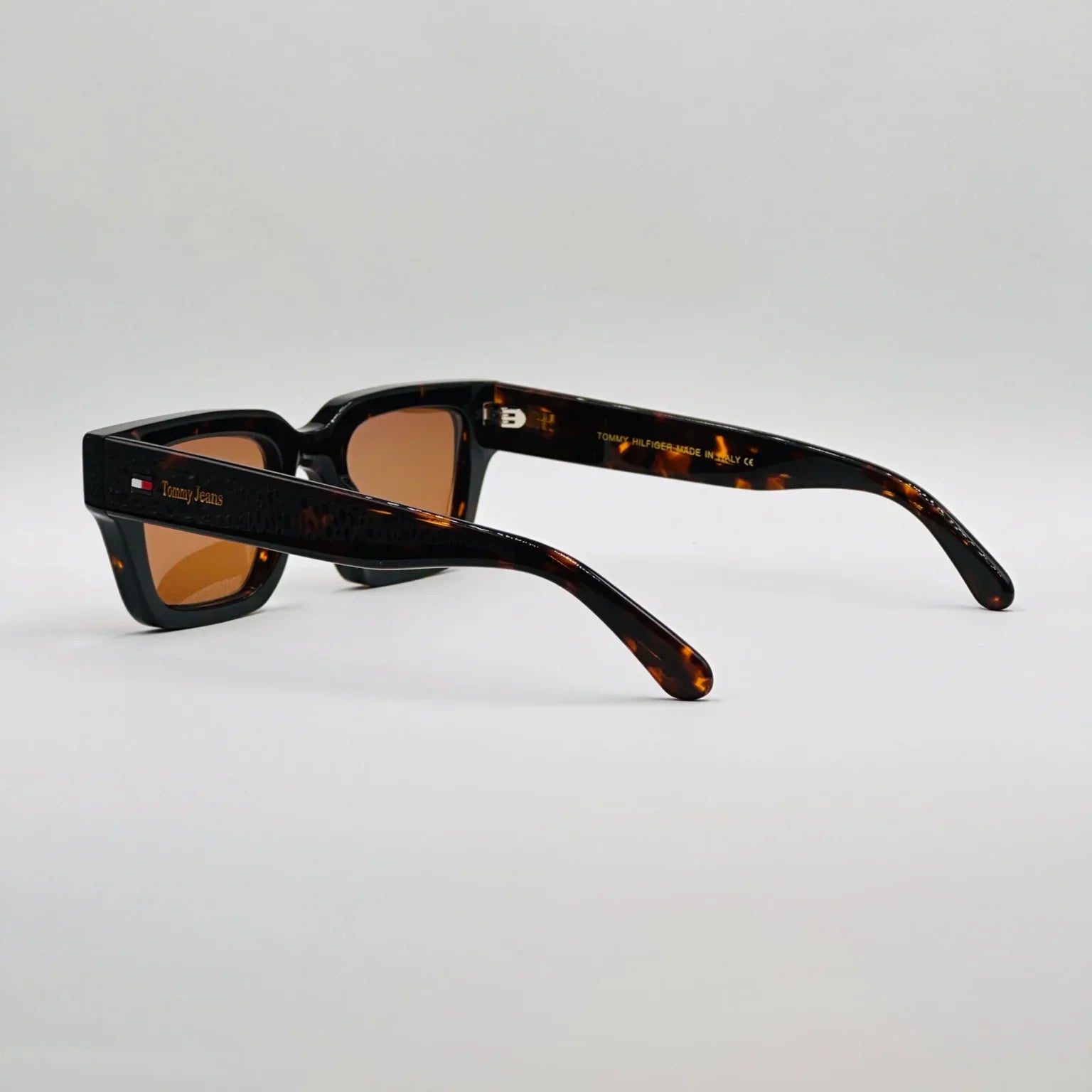 TOMY HILFIGER TH1828