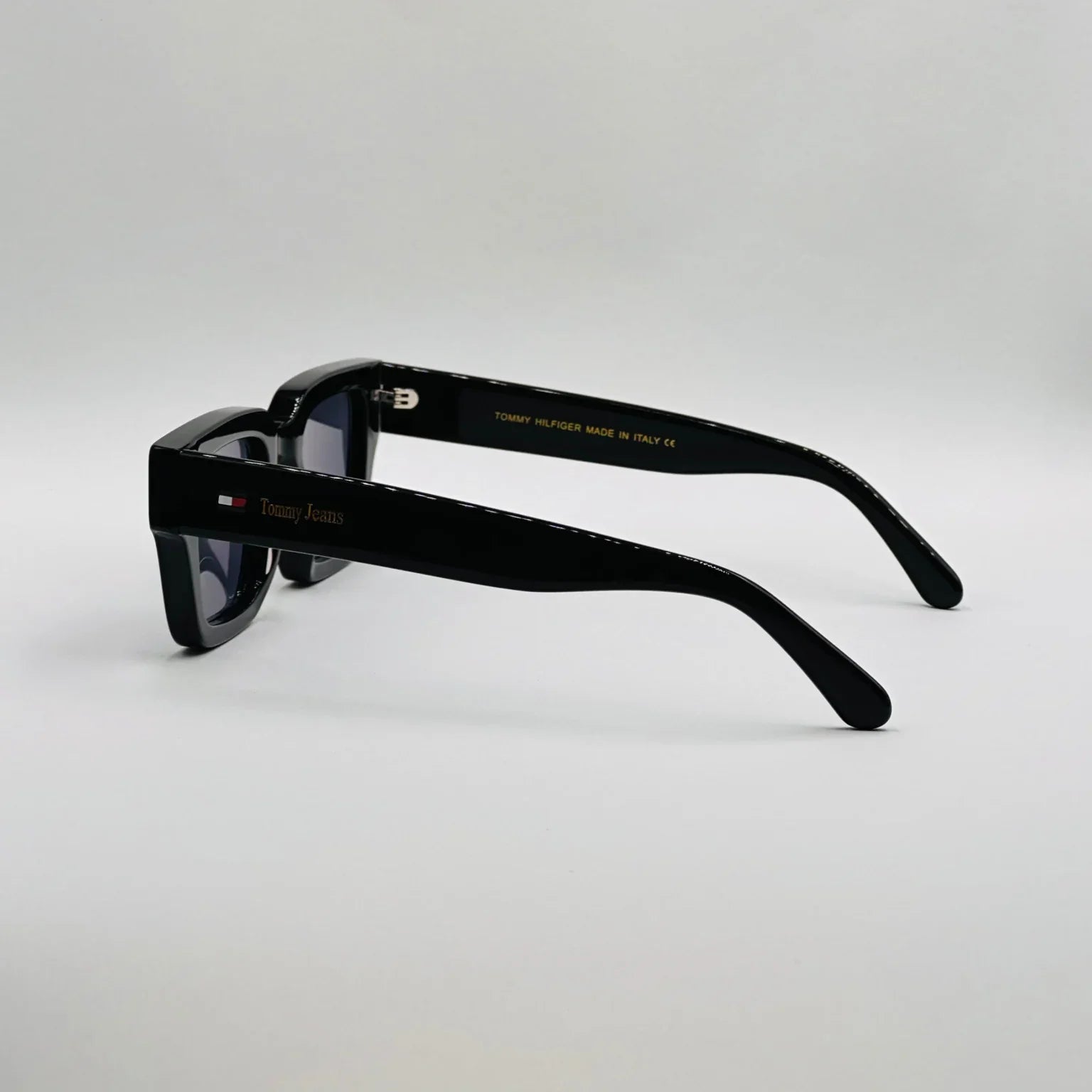 TOMY HILFIGER TH1828