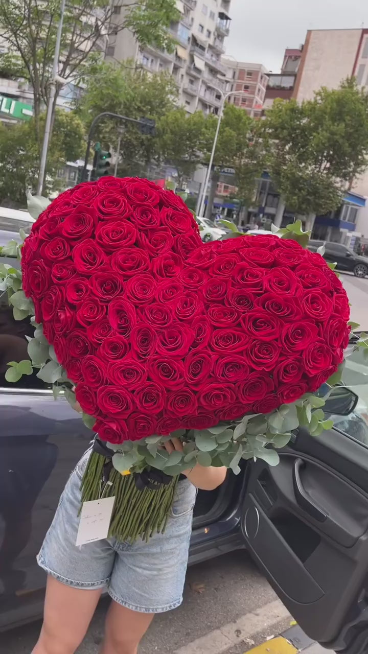 Grand bouquet en forme de coeur-ROYAL SENTIMENT